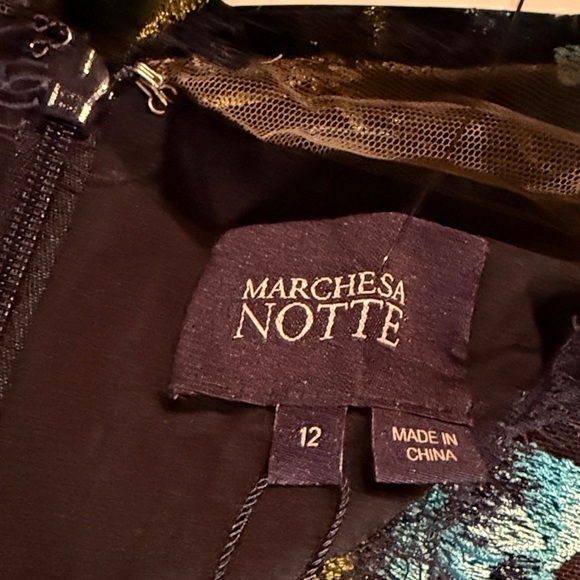 Elegant Floral Embroidered Mini Dress Marchesa Notte - Picture 5 of 6